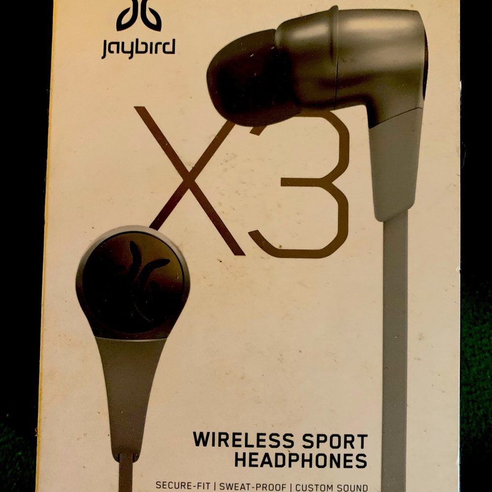 Wireless sport headphone